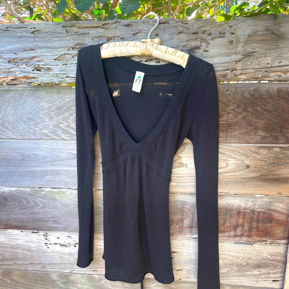 Free People black V-neck sweater